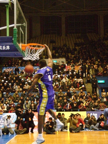 沙特体育界人士：梅西曾想在MLS休赛期来沙特踢球，但被拒绝（沙特体育界人士称梅西曾希望在MLS休赛期赴沙特踢球，遭拒）