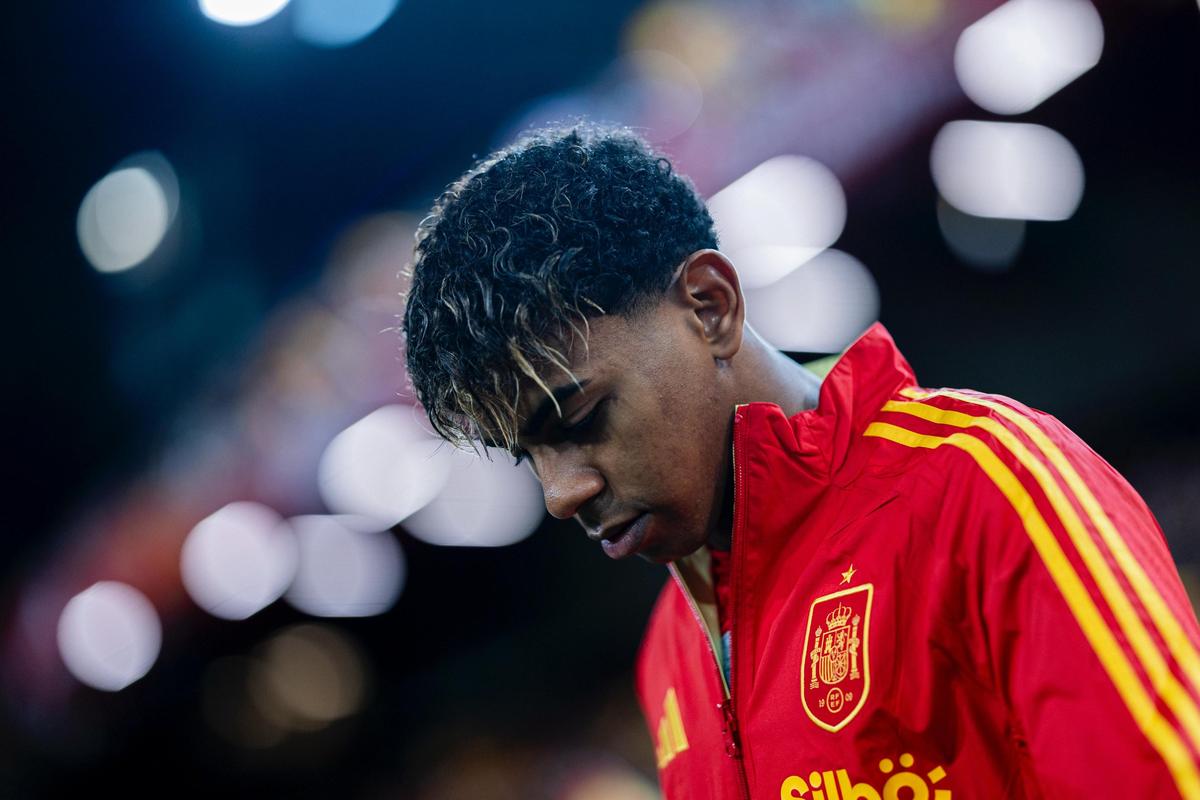 迪马济奥：莫拉塔与国米比赛中内收肌受伤，将至少缺阵一个月（迪马济奥：莫拉塔对阵国米时内收肌受伤，预计至少休战一个月）