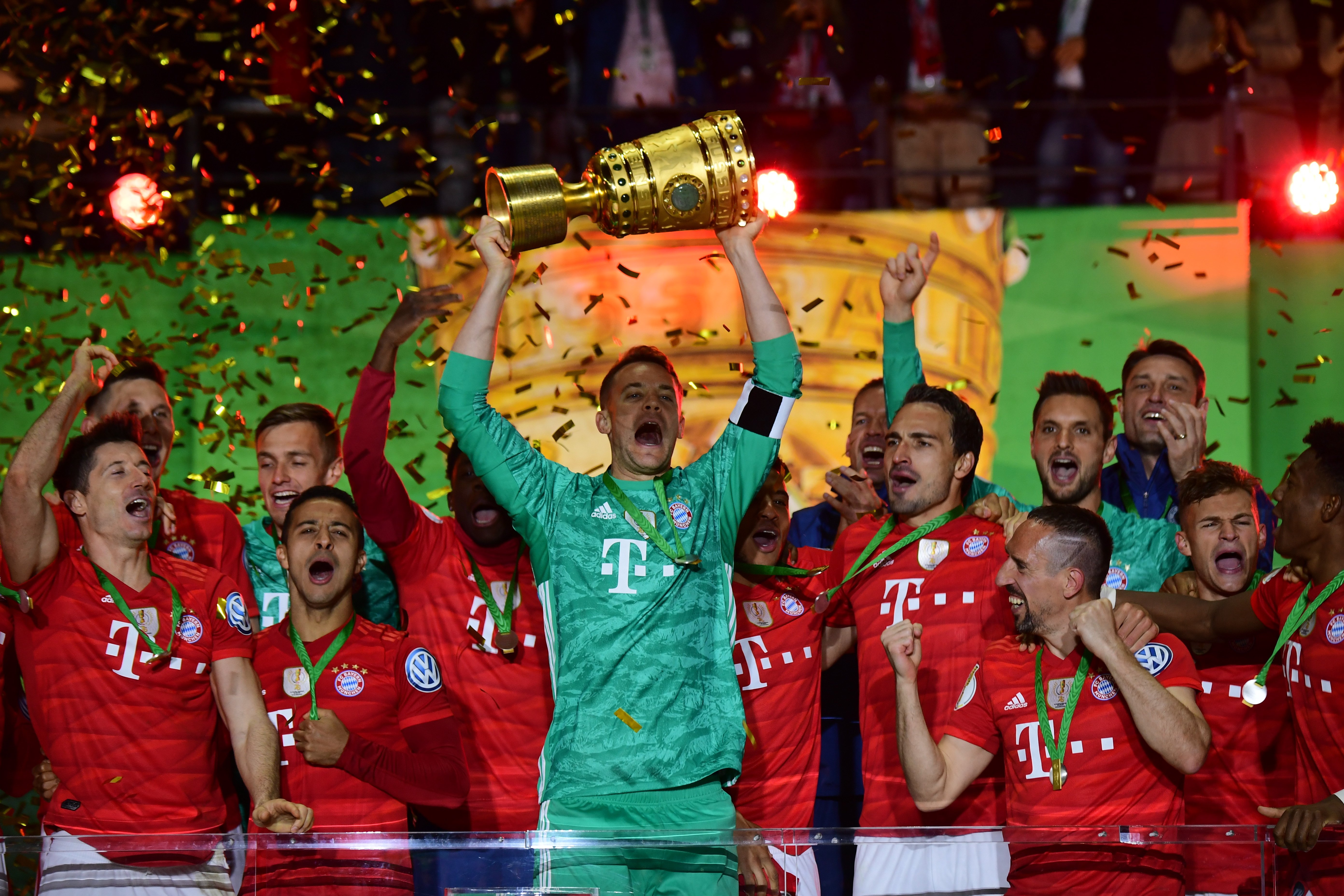 官方：波多尔斯基收购扎布热矿工少数股份，成为第二大股东（官宣：波多尔斯基购入扎布热矿工少数股权，成第二大股东）