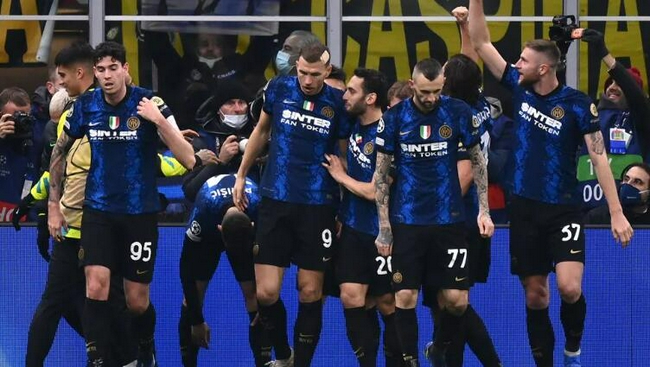 斯基拉：尤文将给伊尔迪兹500-550万年薪，加与欧冠挂钩奖金（斯基拉：尤文拟向伊尔迪兹提供500-550万年薪，另设与欧冠挂钩的奖金）