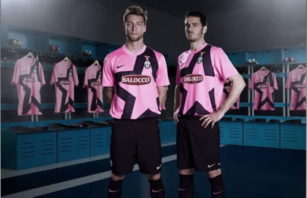 上半场太拉！唐斯14中6空砍24分8篮板3助攻（上半场状态不佳！唐斯14投6中空砍24分8板3助）