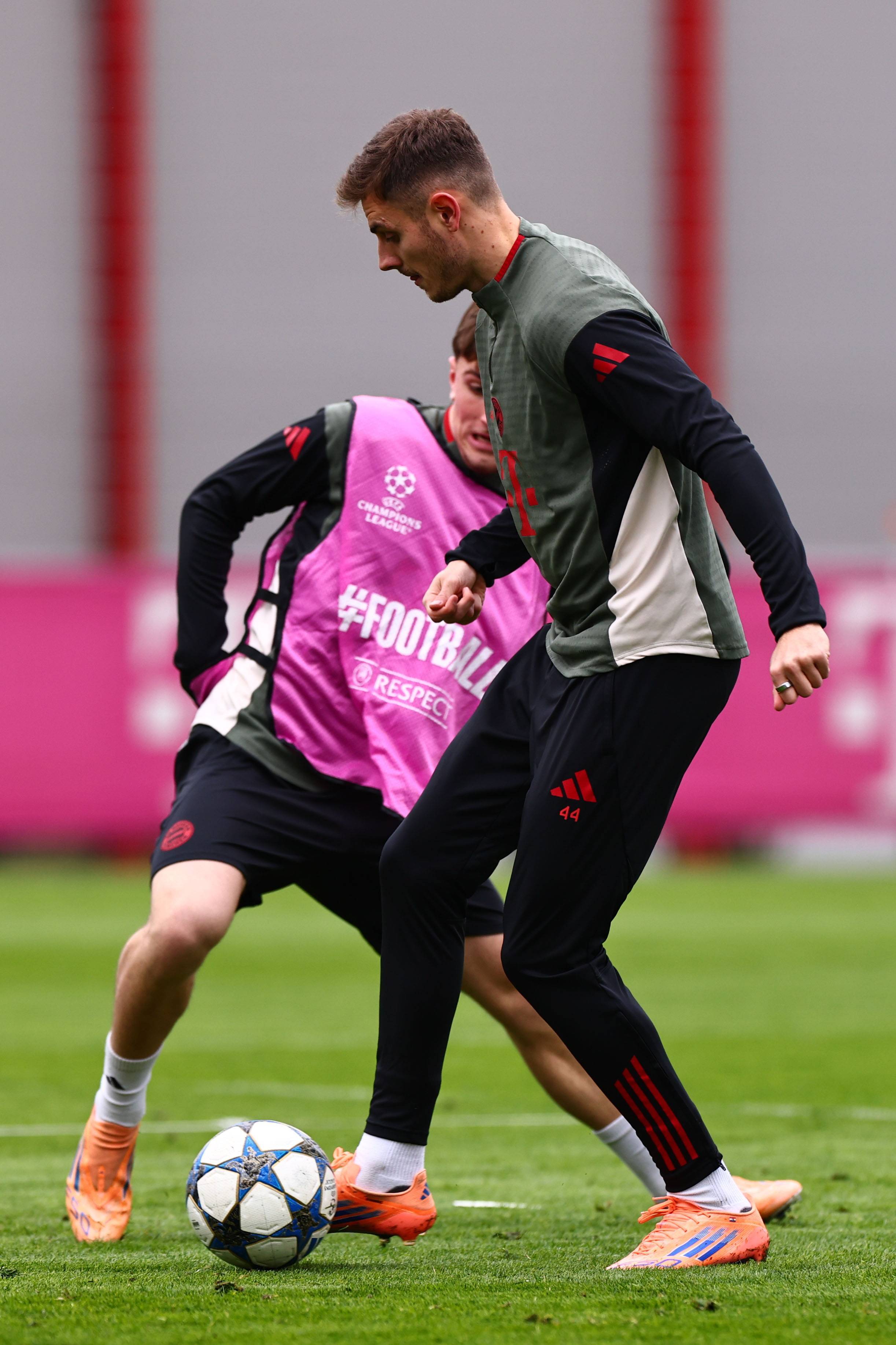 安帅：C罗是我带过职业态度最好的球员之一；米兰的经历非常棒（安切洛蒂：C罗职业态度堪称顶尖；在米兰的那段时光非常美好）