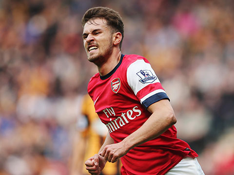 英超：曼联客场2-1击败莱斯特城（英超-曼联客场2-1战胜莱斯特城）